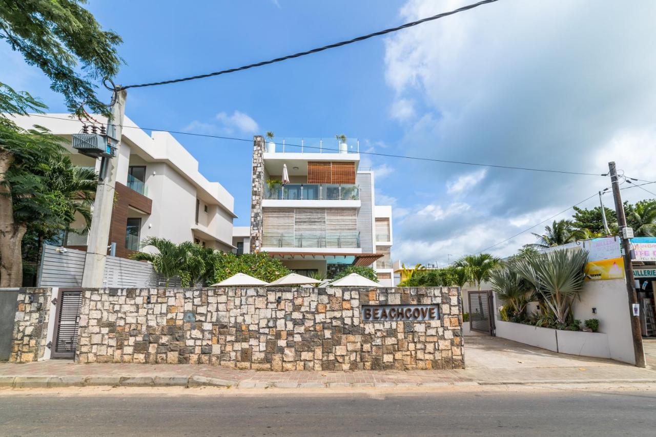 Beachcove Apartment 9 In Pereybere Pereybere Beach Bagian luar foto