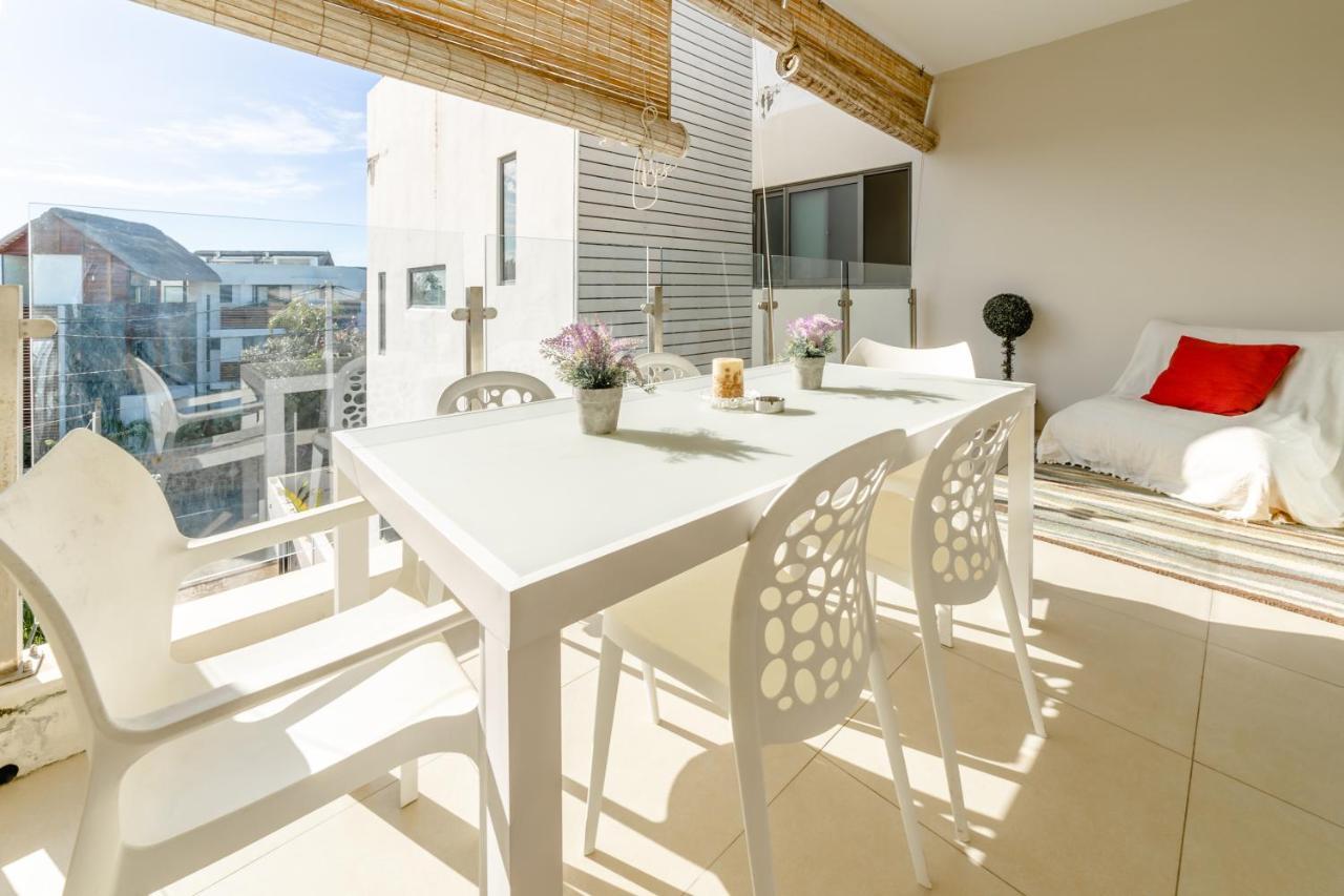 Beachcove Apartment 9 In Pereybere Pereybere Beach Bagian luar foto